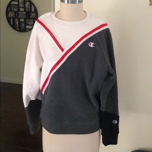 Champion Oversized Colorblock Sweatshirt